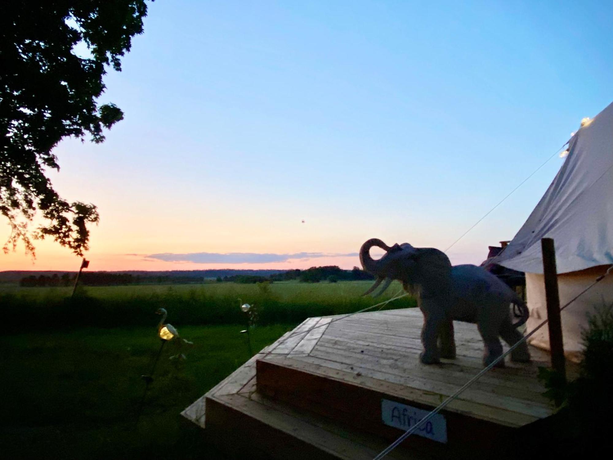 Hotel Soerby Glamping Klockrike Exterior foto
